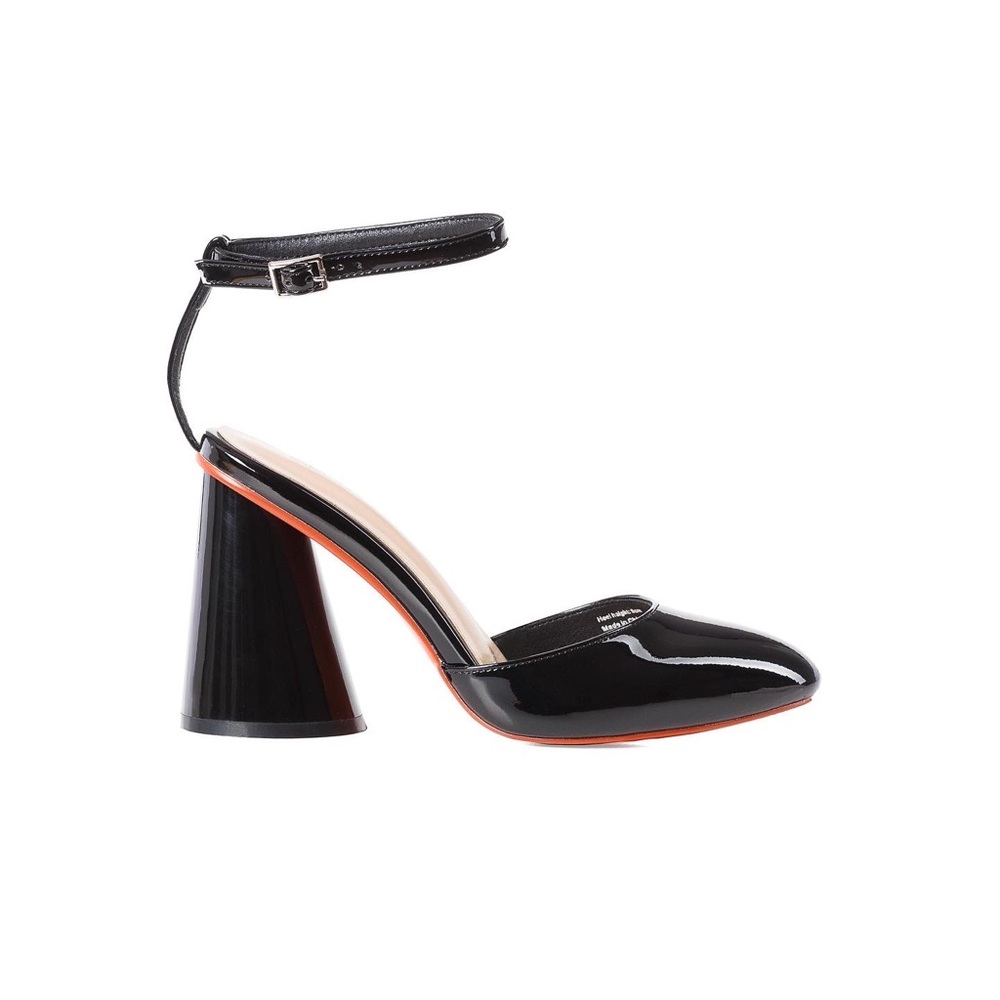 New CELYN ROZE heels